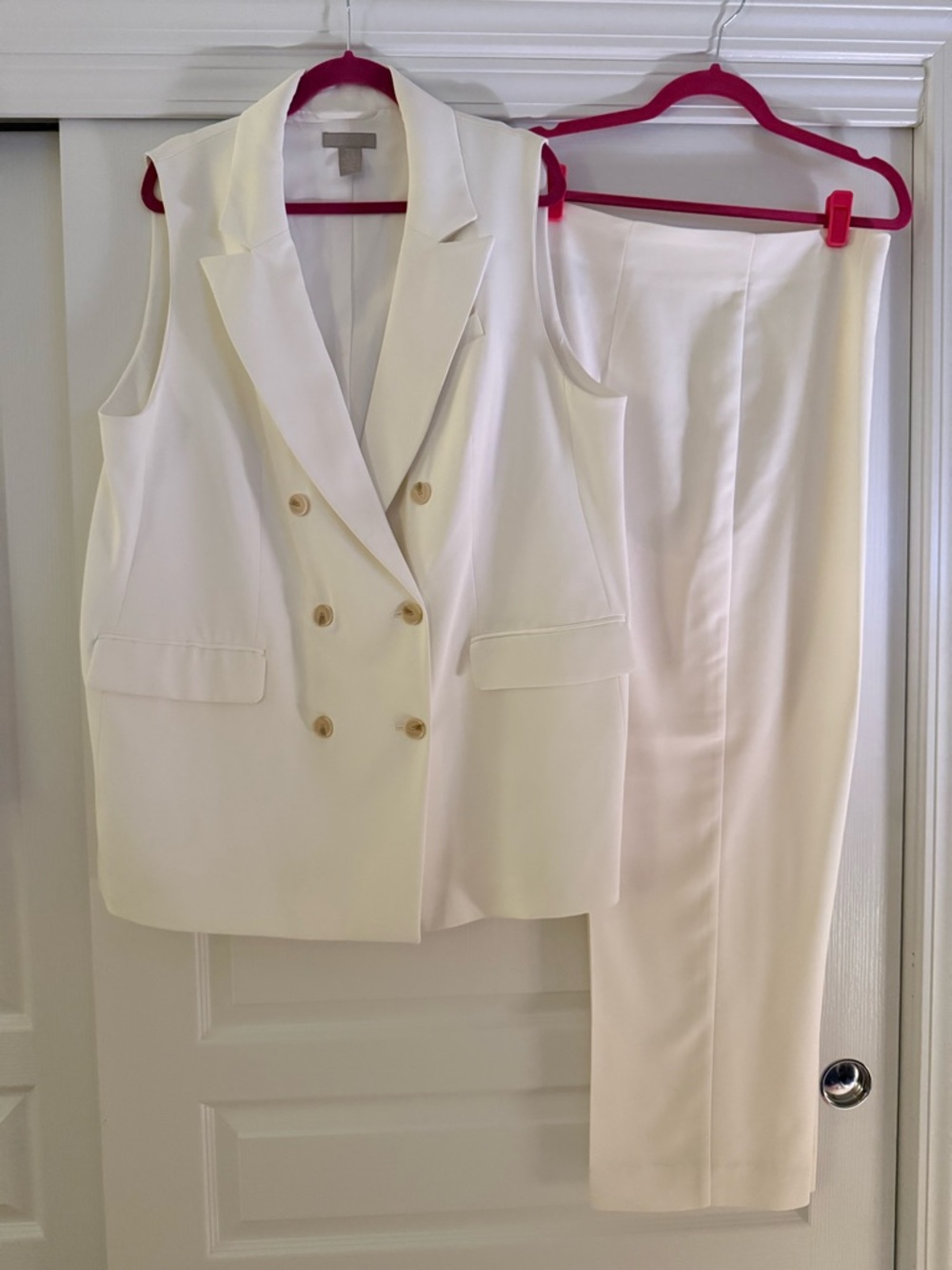 H&M Cream Sleeveless Double-Breasted Vest and Matching Pants Set